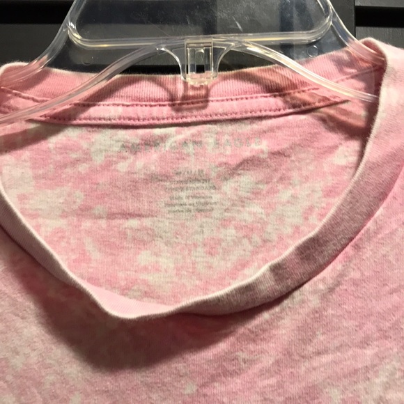 Pink American eagle tee-shirt. - Picture 2 of 8